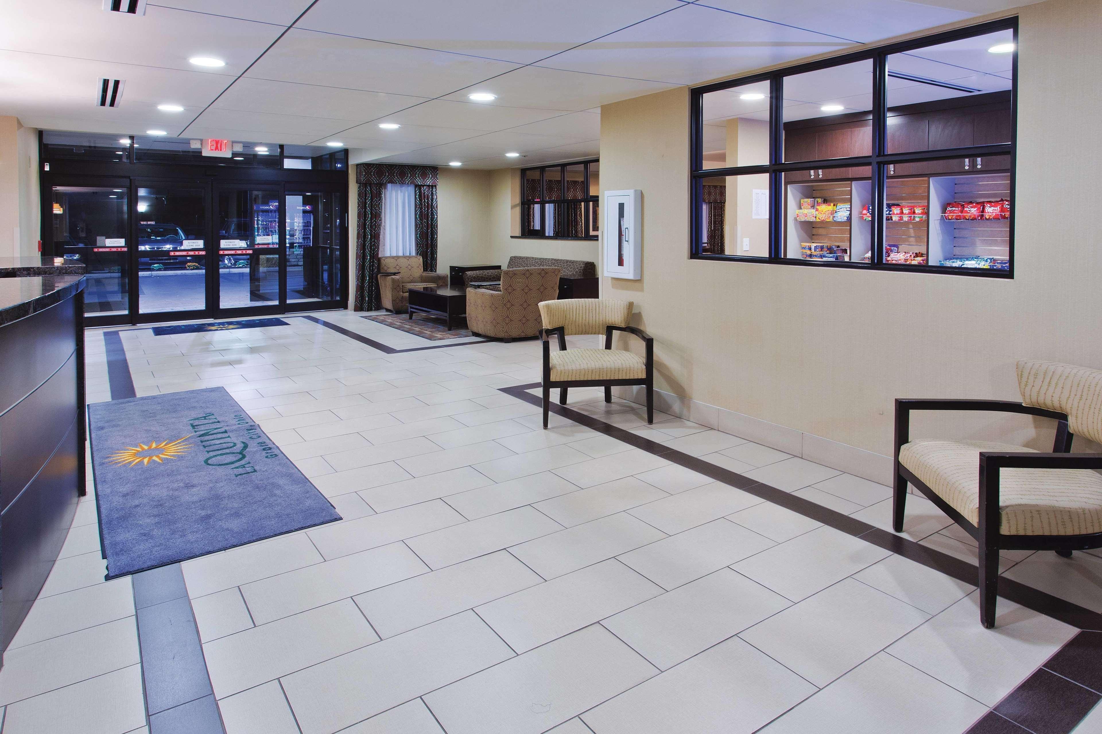 La Quinta By Wyndham Columbus - Grove City Hotel Exterior photo